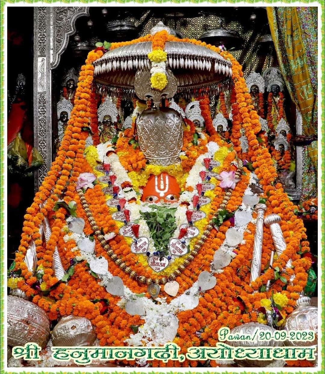 Live Darshan: हमारे साथ कीजिए देश और दुनिया के प्रमुख मंदिरों के लाइव दर्शन