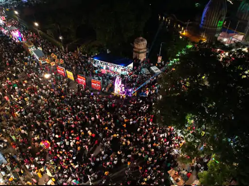 इंदौर में अनंत चतुर्दशी के मौके पर उमड़ा दर्शकों का सैलाब, राजकुमार मिल की झांकी को मिला प्रथम पुरस्कार