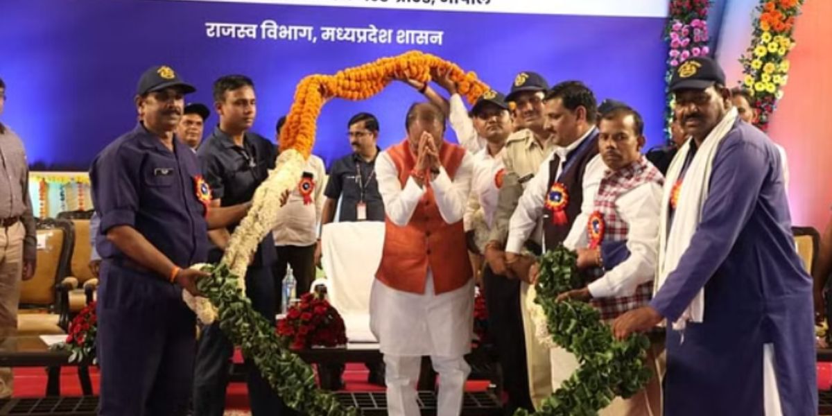 कोटवारो को CM शिवराज की बड़ी सौगात, सेवानिवृत्ति के बाद मिलेंगे एक लाख रुपए, मानदेय दोगुना किया