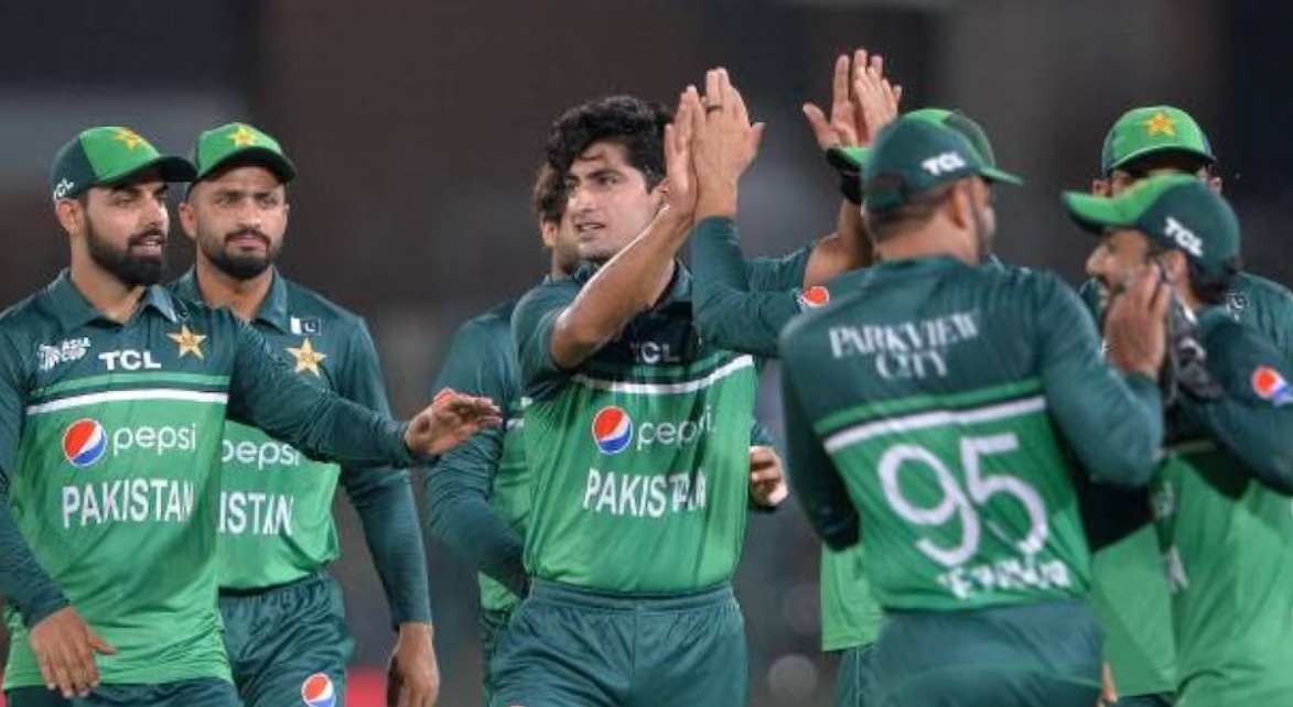 IND Vs PAK : भारत के खिलाफ इन खिलाड़ियों के साथ मैदान में उतरेगी पाकिस्तान, प्लेइंग 11 का एलान, इन्हें मिला मौका