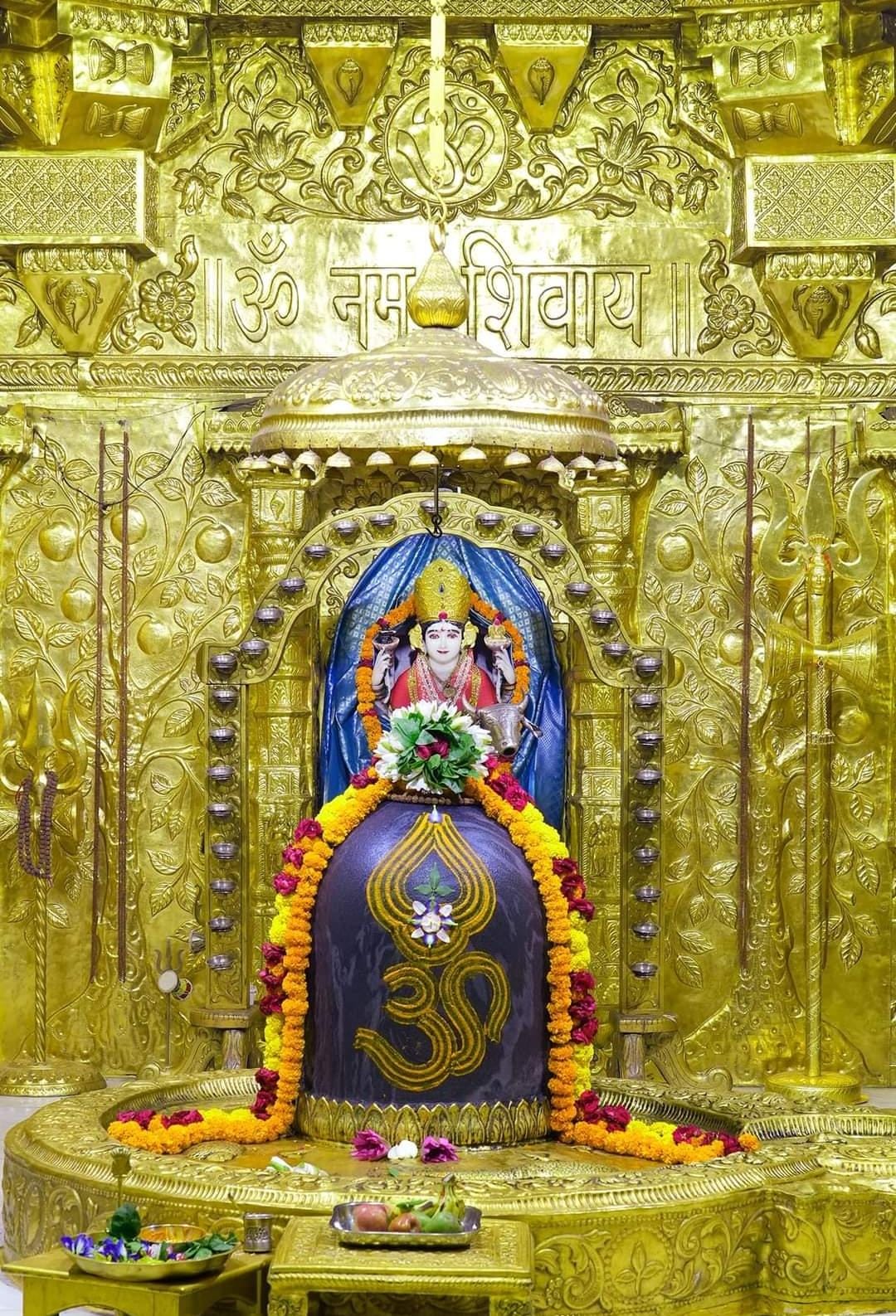 Live Darshan: कीजिए हमारे साथ देश और दुनिया के प्रमुख मंदिरों के लाइव दर्शन