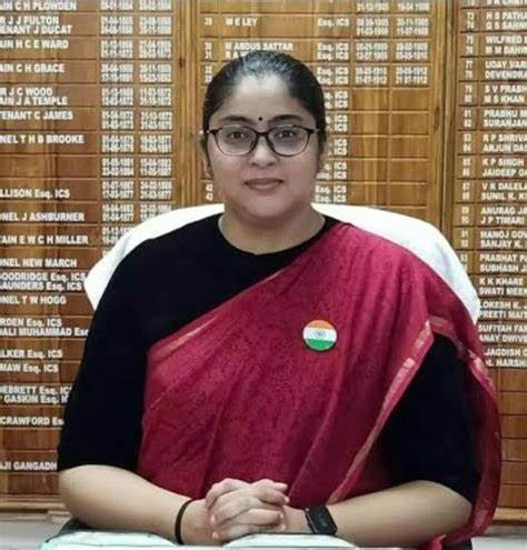 'नो कार डे' अभियान के तहत निगम अधिकारी व कर्मचारी न करें चार पहिया वाहन का उपयोग - आयुक्त हर्षिका सिंह