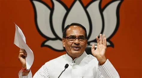 CM शिवराज ने खंडवा में सभा को किया संबोधित, बोले- 60% पर भी बच्चों को दूंगा लैपटॉप