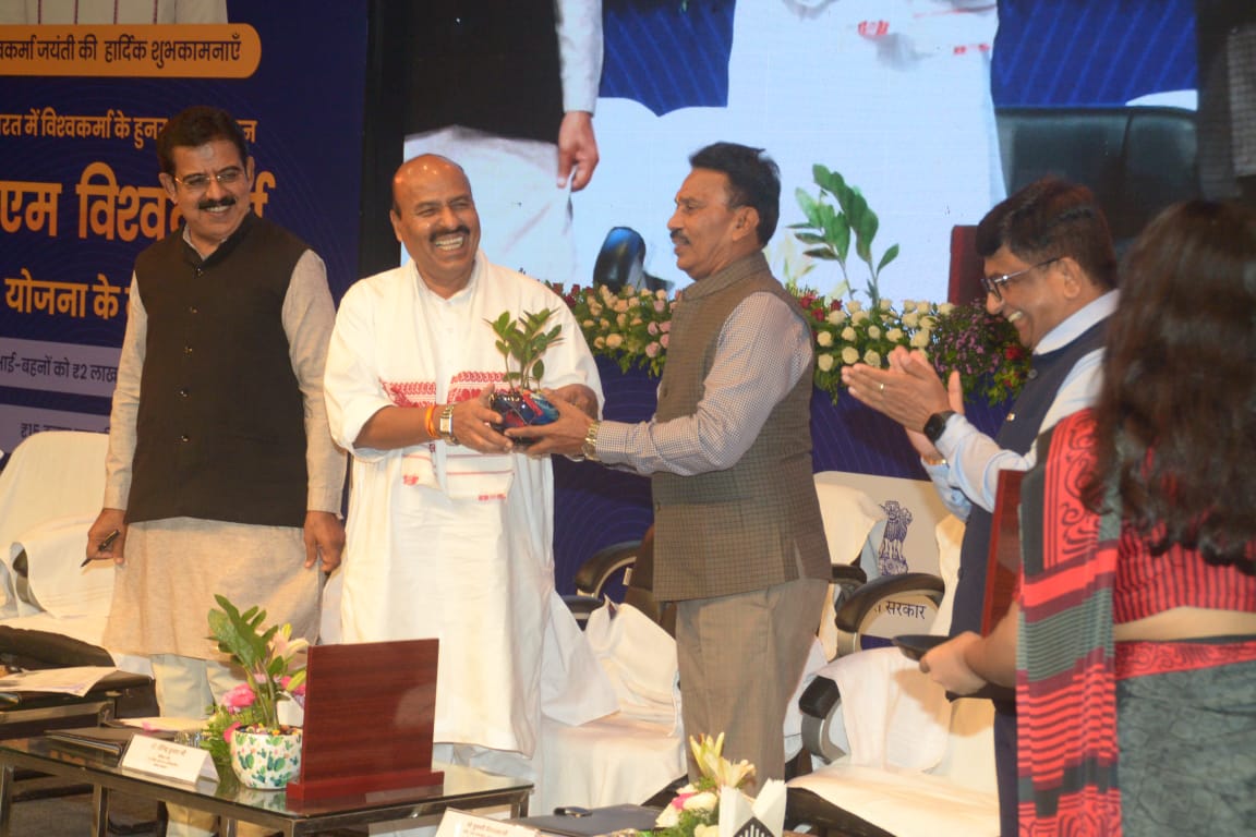 निर्माण और सृजन के देवता हैं भगवान विश्वकर्मा - मंत्री तुलसी सिलावट
