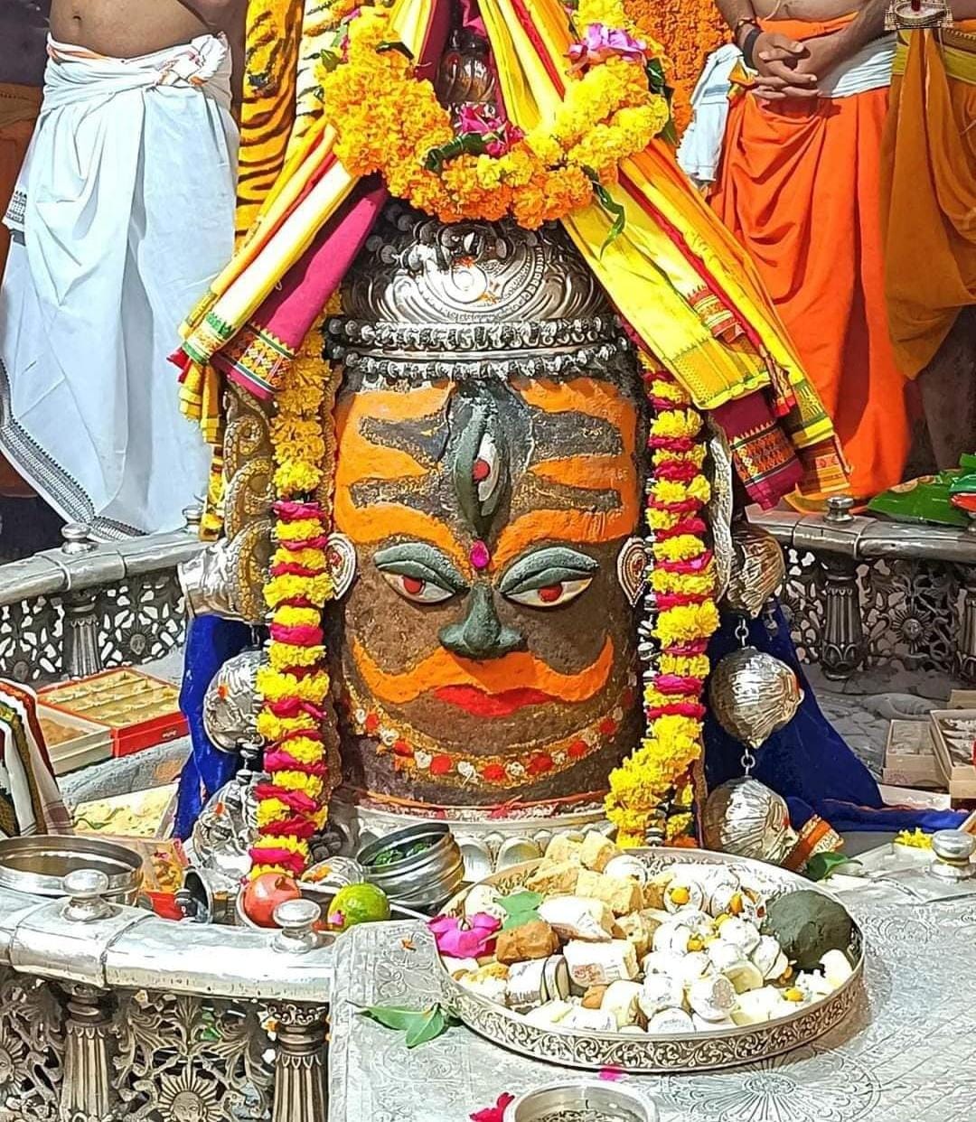 Live Darshan: हमारे साथ कीजिए देश और दुनिया के प्रमुख मंदिरों के लाइव दर्शन