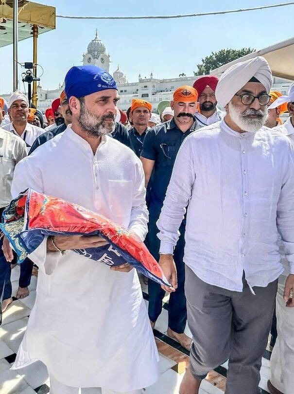 Golden Temple: स्वर्ण मंदिर में मत्था टेकने पहुंचे राहुल गांधी, जूठे बर्तन धोकर लंगर में सेवा भी की
