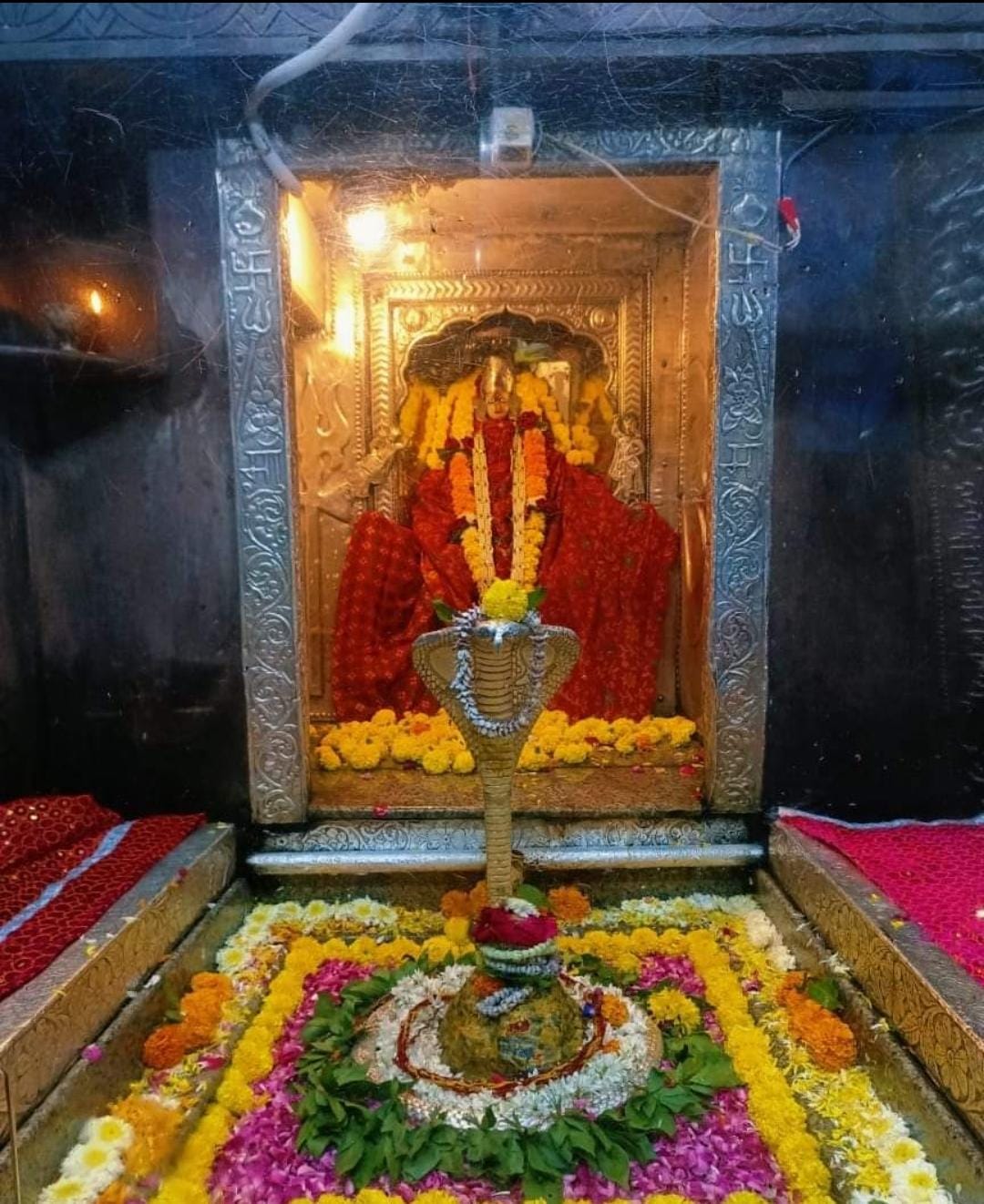 Live Darshan: हमारे साथ कीजिए देश और दुनिया के प्रमुख मंदिरों के लाइव दर्शन