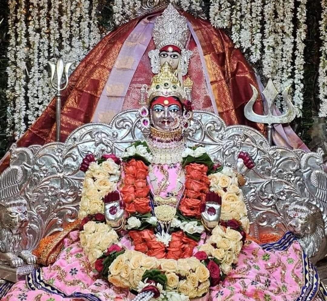 Live Darshan: हमारे साथ कीजिए देश और दुनिया के प्रमुख मंदिरों के लाइव दर्शन