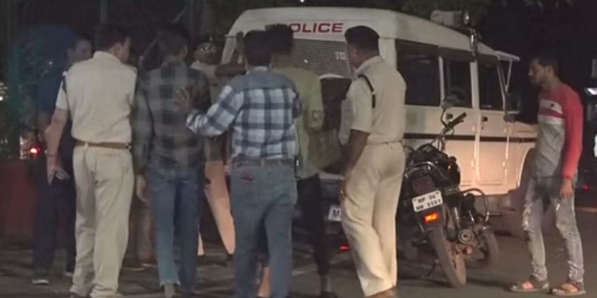 सीएम की सुरक्षा में बड़ी चूक, तीन लड़को ने की सीएम हाउस में घुसने की कोशिश, पुलिस ने पकड़ा
