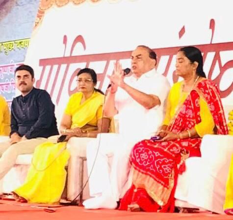 प्रोफेशनल डॉक्टर्स को भी ऑनलाइन पंचगव्य थैरेपी की दे ट्रेनिंग - वीरेन्द्र कुमार जैन