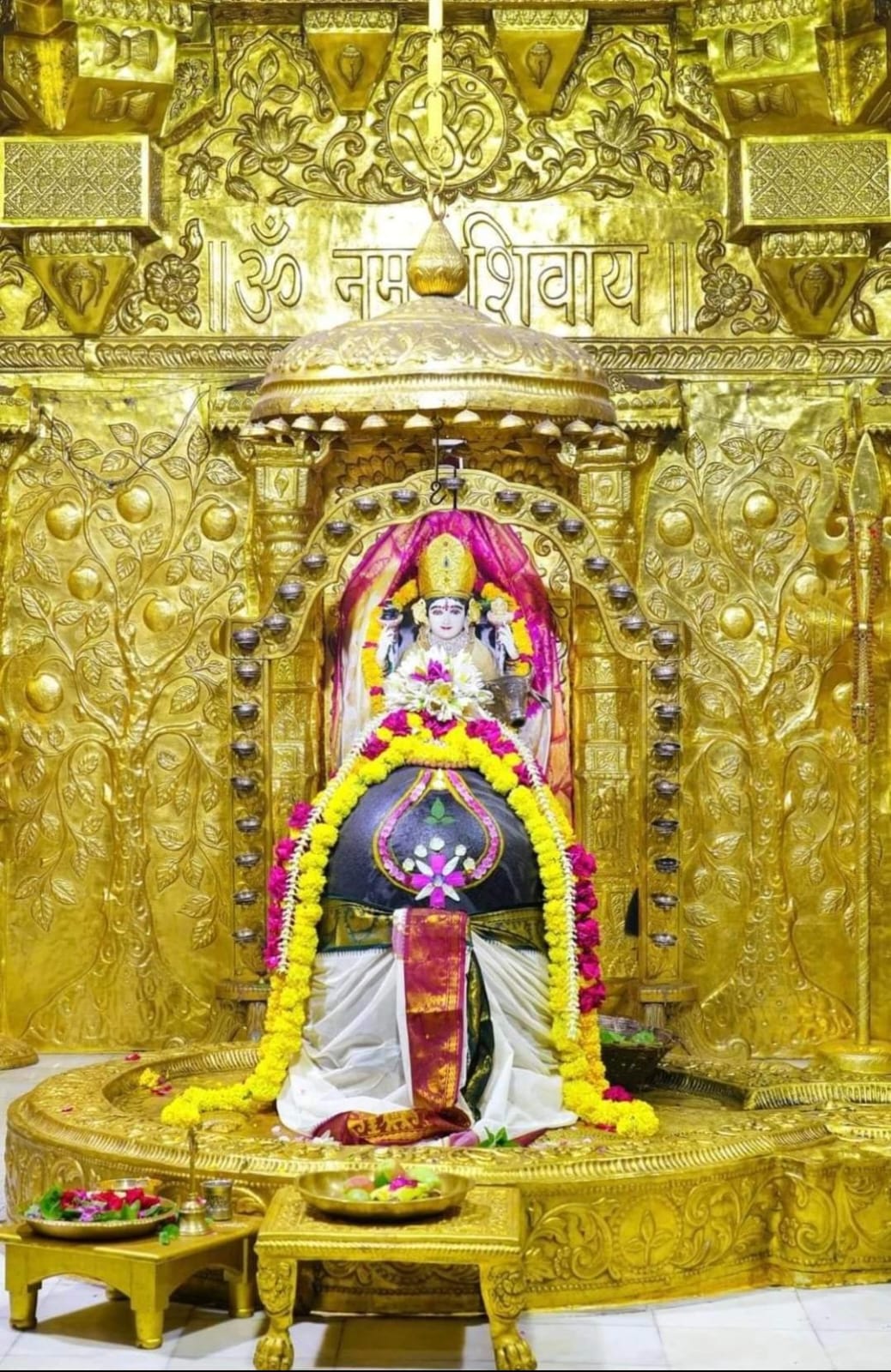 Live Darshan: हमारे साथ कीजिए देश और दुनिया के प्रमुख मंदिरों के लाइव दर्शन