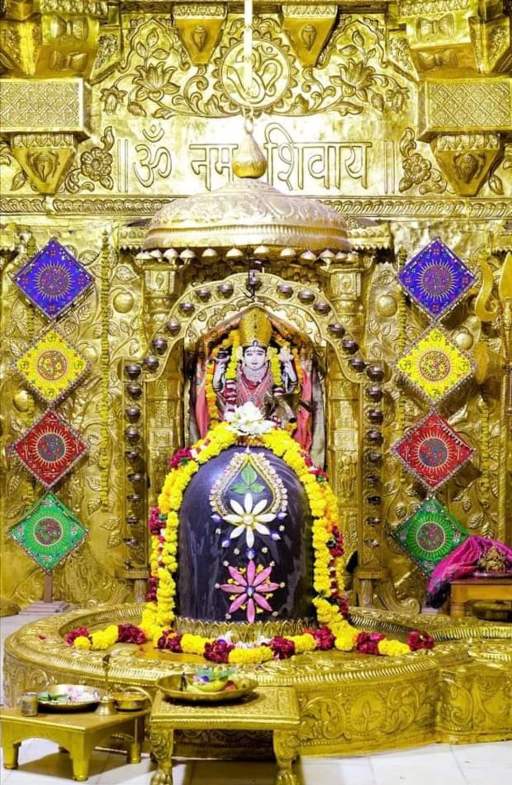 Live Darshan: हमारे साथ कीजिए देश और दुनिया के प्रमुख मंदिरों के लाइव दर्शन