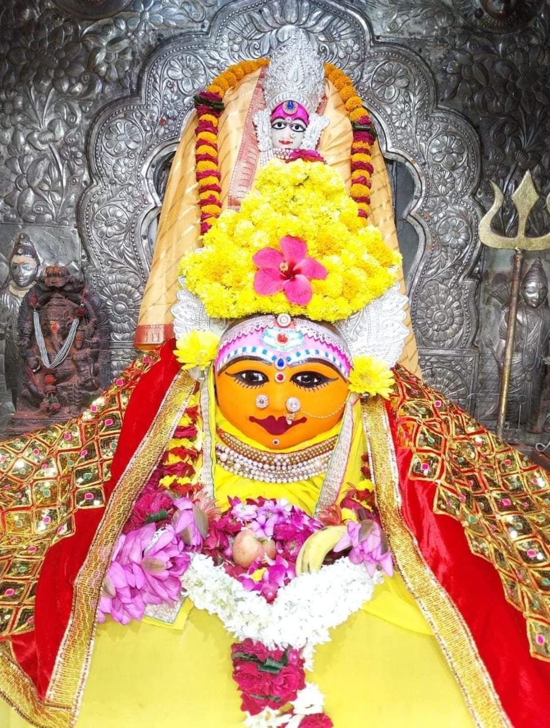 Live Darshan: हमारे साथ कीजिए देश और दुनिया के प्रमुख मंदिरों के लाइव दर्शन
