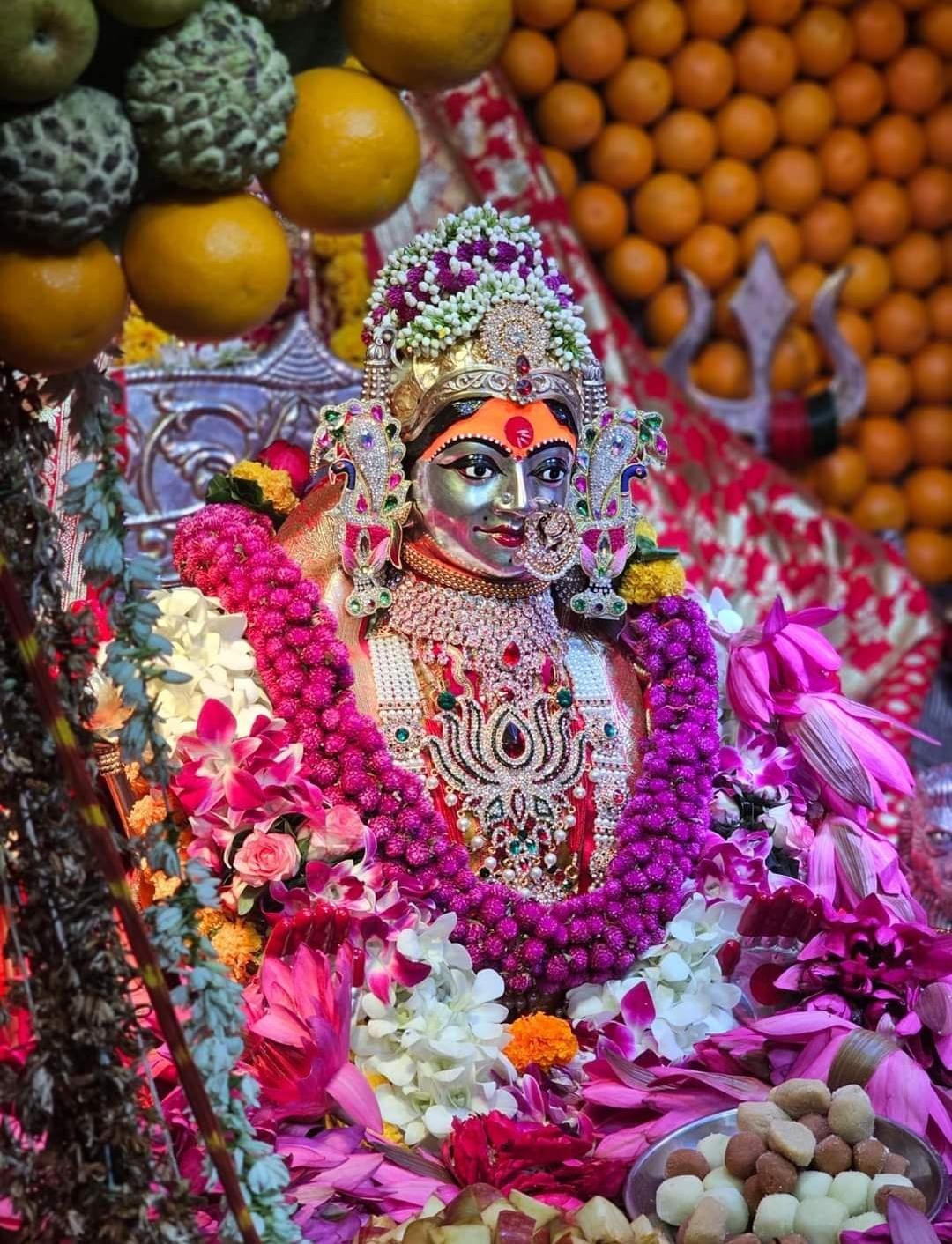 Live Darshan: हमारे साथ कीजिए देश और दुनिया के प्रमुख मंदिरों के लाइव दर्शन