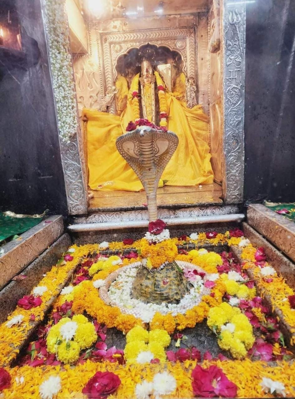 Live Darshan: हमारे साथ कीजिए देश और दुनिया के प्रमुख मंदिरों के लाइव दर्शन