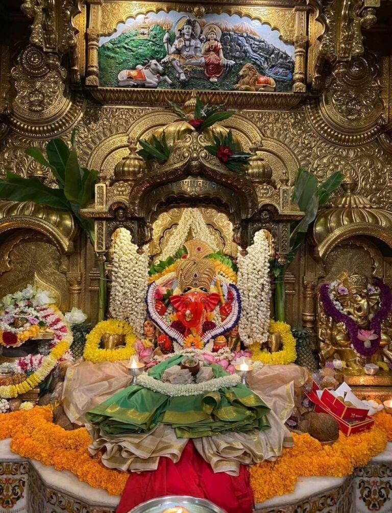 Live Darshan: हमारे साथ कीजिए देश और दुनिया के प्रमुख मंदिरों के लाइव दर्शन