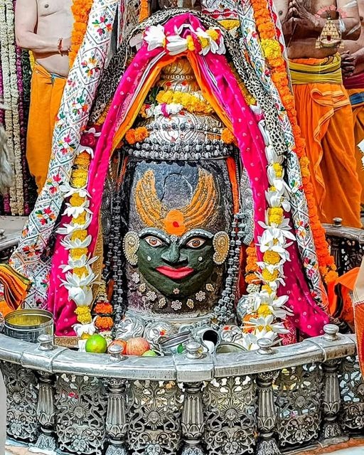 Live Darshan: हमारे साथ कीजिए देश और दुनिया के प्रमुख मंदिरों के लाइव दर्शन