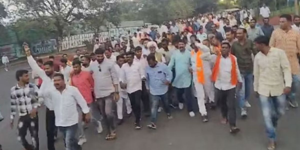 दावेदारों की प्रेशर पॉलिटिक्स, सीएम हाउस पर विधायक का समर्थकों के साथ शक्ति प्रदर्शन