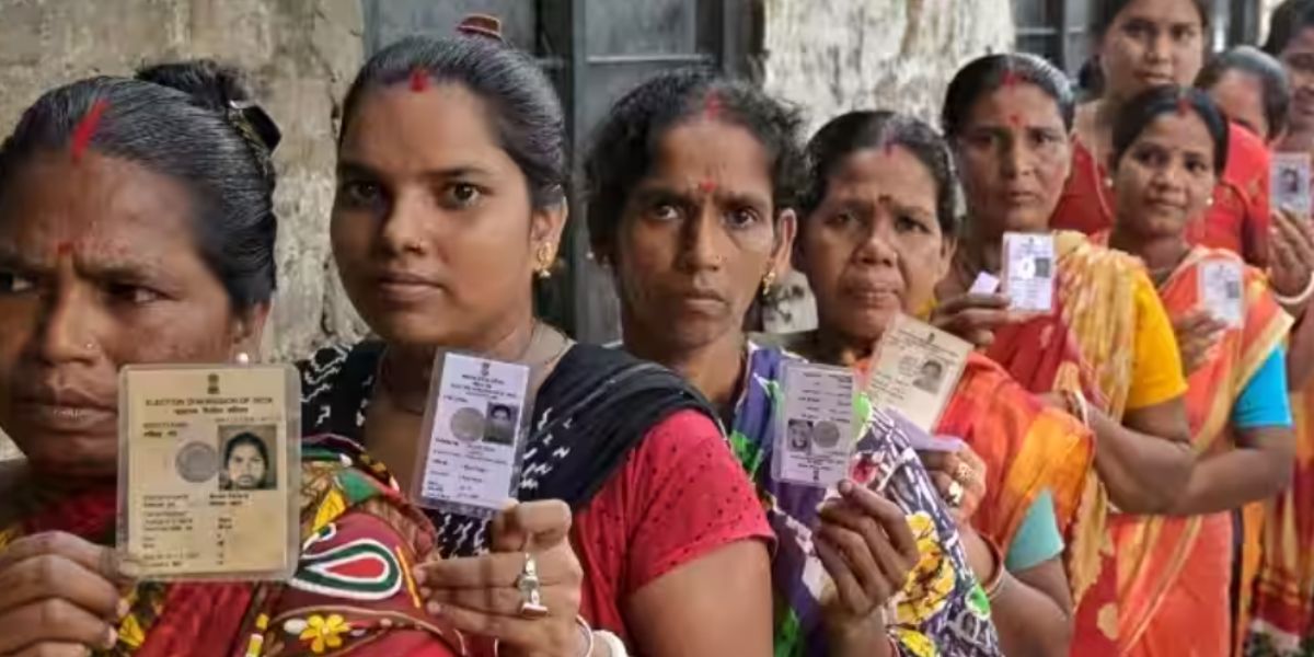 राजस्थान के बाद MP में उठी चुनाव की तारीख बदलने की मांग, चुनाव आयोग को सौंपा ज्ञापन