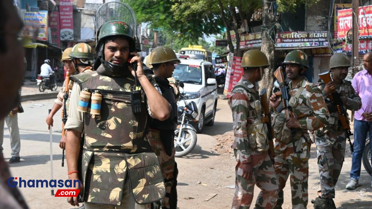 रीवा में श्रमिकों और पुलिस के बीच झड़प, श्रमिकों ने किया पथराव व् आगजनी