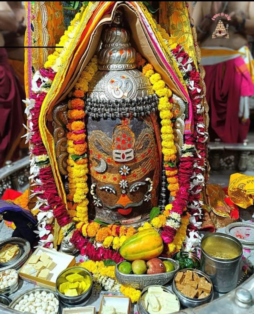 Live Darshan: हमारे साथ कीजिए देश और दुनिया के प्रमुख मंदिरों के लाइव दर्शन