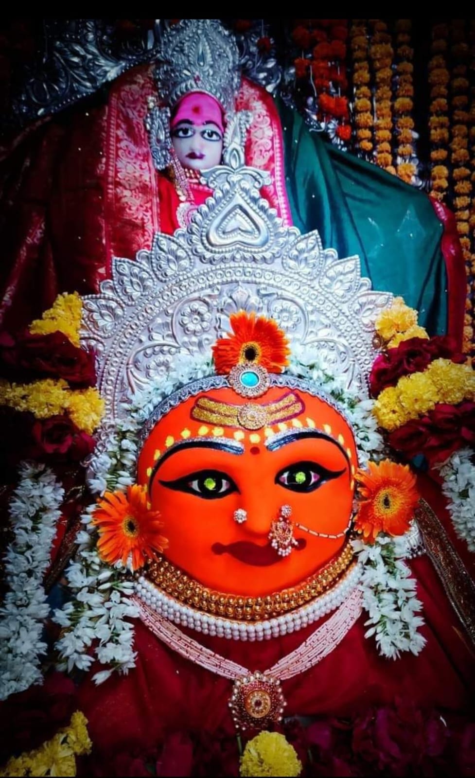 Live Darshan: हमारे साथ कीजिए देश और दुनिया के प्रमुख मंदिरों के लाइव दर्शन