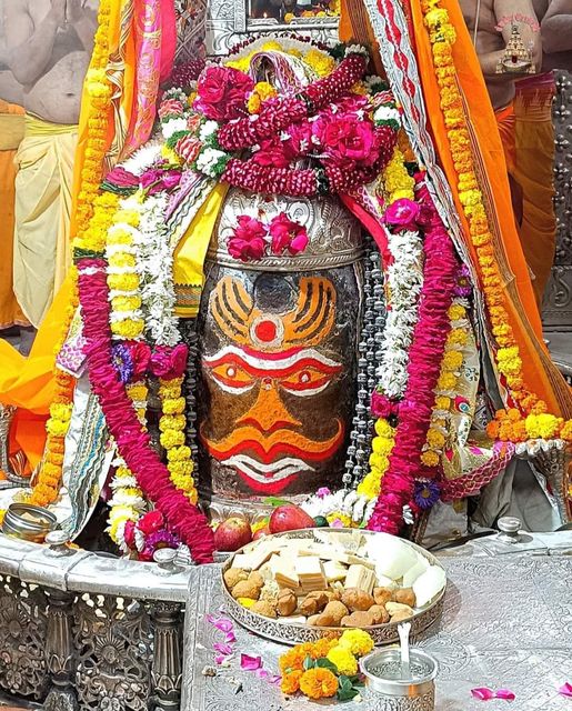 Live Darshan: हमारे साथ कीजिए देश और दुनिया के प्रमुख मंदिरों के लाइव दर्शन