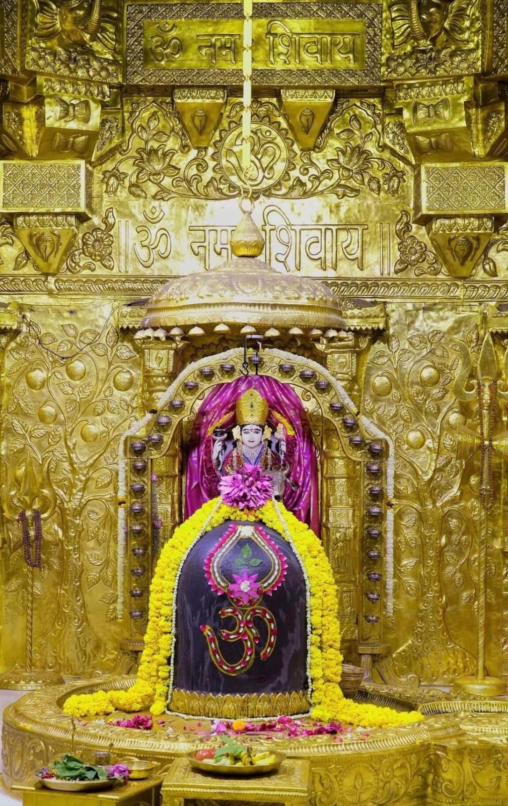 Live Darshan: हमारे साथ कीजिए देश और दुनिया के प्रमुख मंदिरों के लाइव दर्शन