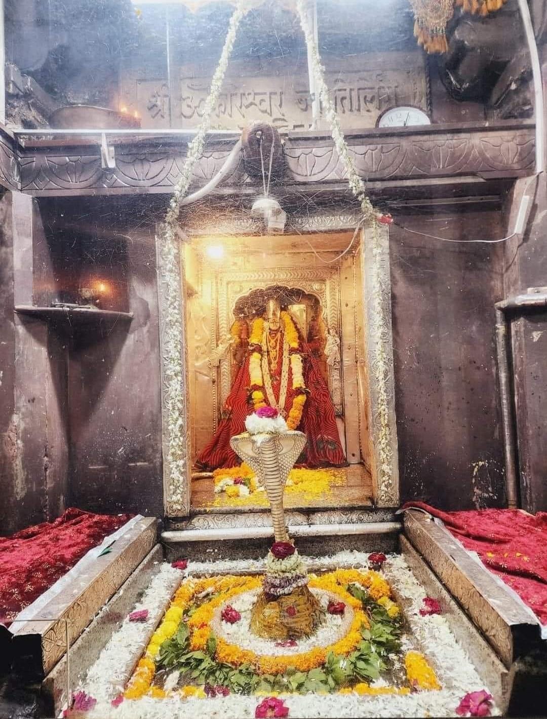 Live Darshan: हमारे साथ कीजिए देश और दुनिया के प्रमुख मंदिरों के लाइव दर्शन