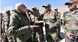 एक बार फिर से सेना के जवानों के साथ दिवाली मनाएंगे प्रधानमंत्री नरेंद्र मोदी, राजौरी और जैसलमेर में मना चुके हैं रोशनी का त्योहार