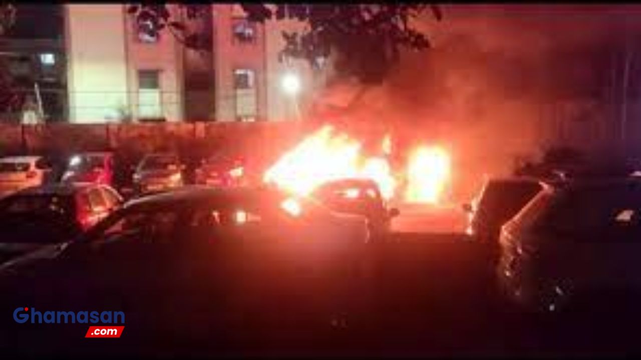 हैदराबाद में बिल्डिंग में चिंगारी के कारण लगी भीषण आग, 9 लोगों की मौत, 3 की हालत गंभीर