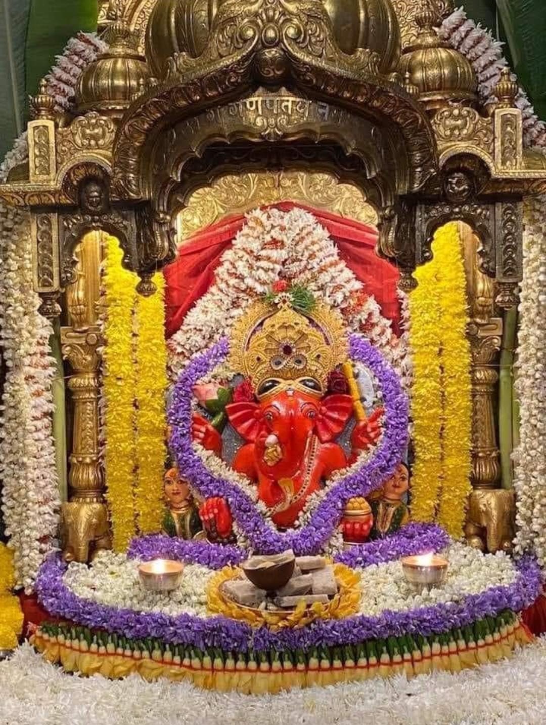 Live Darshan: हमारे साथ कीजिए देश और दुनिया के प्रमुख मंदिरों के लाइव दर्शन