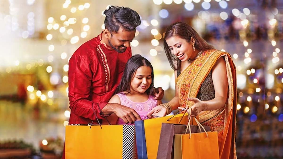 Dhanteras 2023 Shopping: धनतेरस की खरीदारी करने से पहले जरूर जान लें ये बात, वरना घर में आ सकती है कंगाली