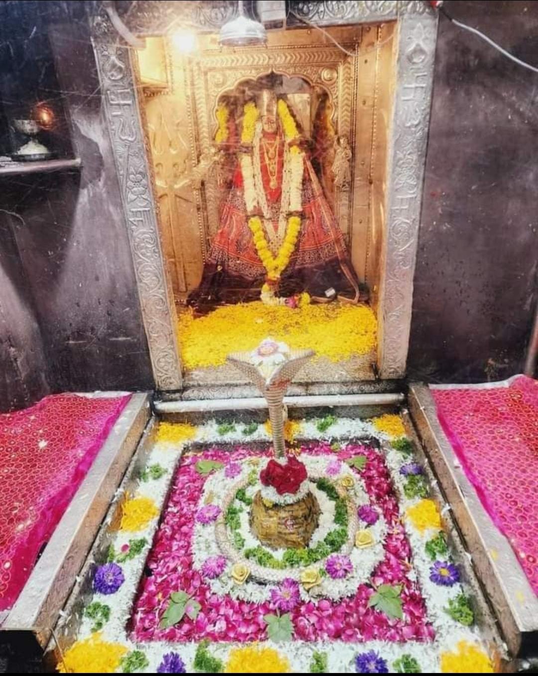 Live Darshan: हमारे साथ कीजिए देश और दुनिया के प्रमुख मंदिरों के लाइव दर्शन