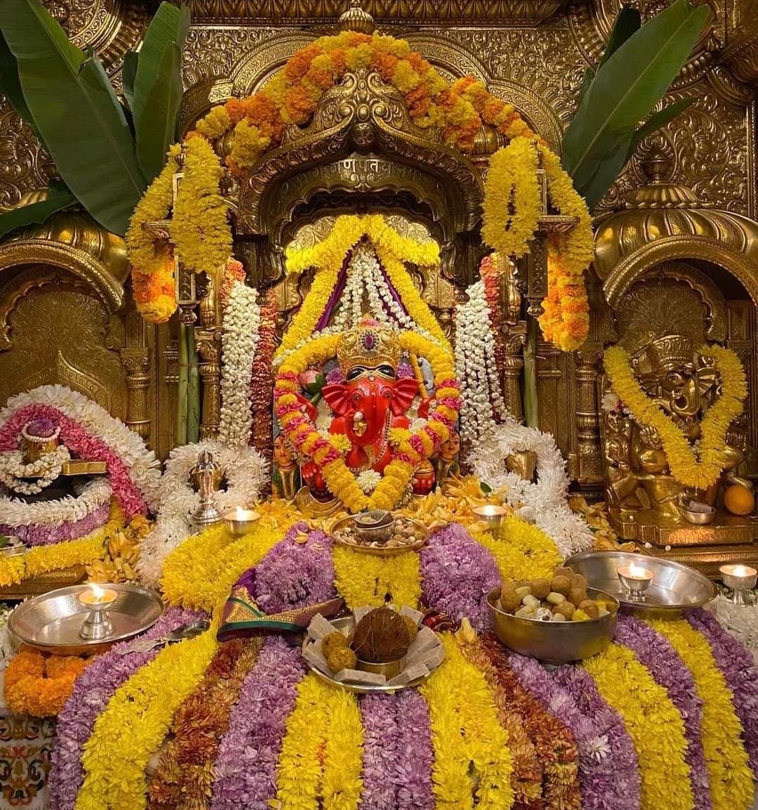 Live Darshan: हमारे साथ कीजिए देश और दुनिया के प्रमुख मंदिरों के लाइव दर्शन