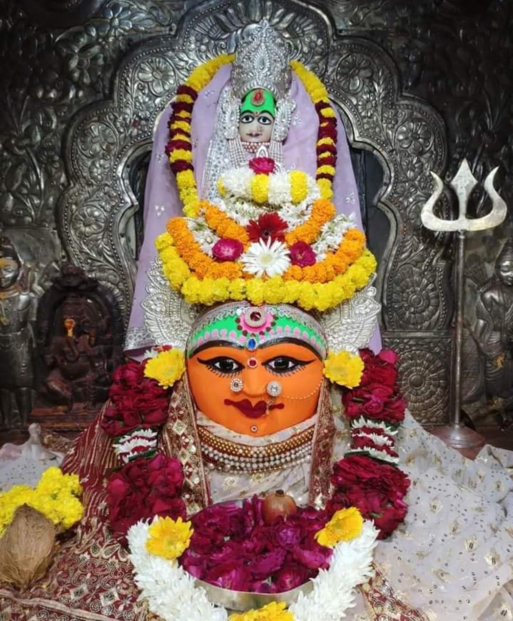 Live Darshan: हमारे साथ कीजिए देश और दुनिया के प्रमुख मंदिरों के लाइव दर्शन