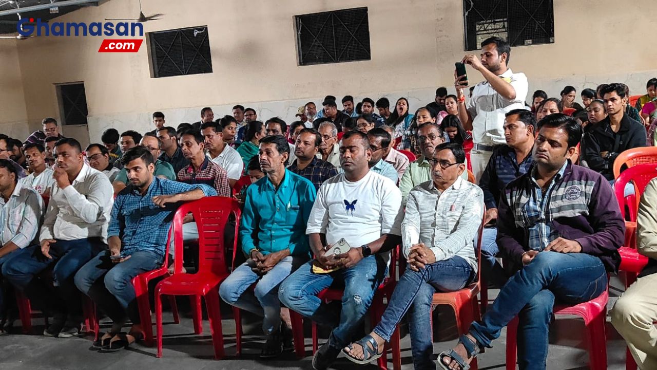 जीतू पटवारी के समर्थन में हुई बड़ी बैठक, संतो की सुरक्षा विषय को लेकर जनचेतना अभियान जारी
