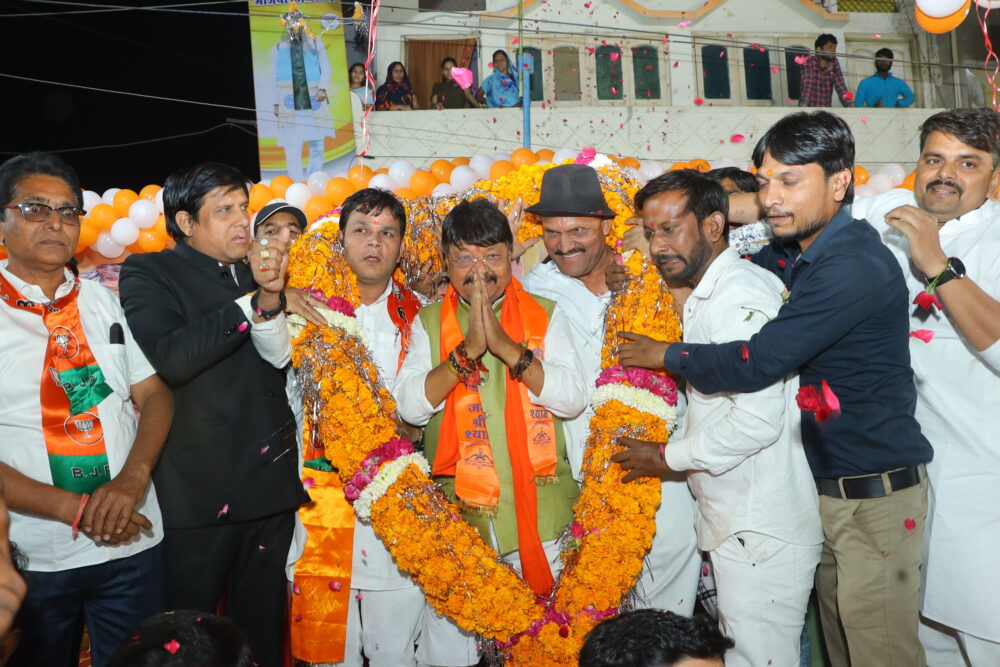 सिरपुर में हुई जनसभा में बोले विजयवर्गीय - हम किसी के साथ नहीं करते पक्षपात