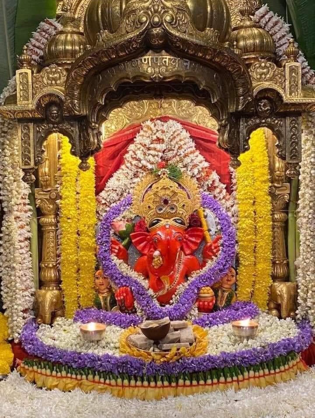 Live Darshan: हमारे साथ कीजिए देश और दुनिया के प्रमुख मंदिरों के लाइव दर्शन