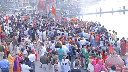 धूमधाम से निकली बाबा महाकाल की कार्तिक माह की पहली सवारी, देखें फोटो