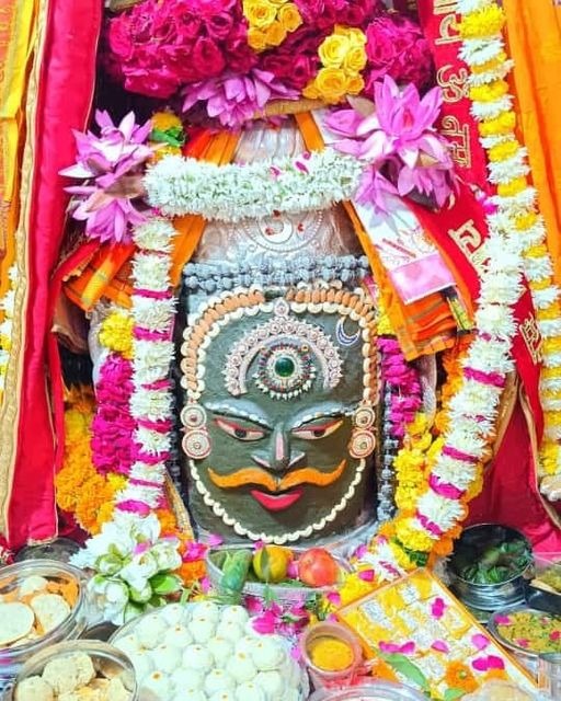 Live Darshan: हमारे साथ कीजिए देश और दुनिया के प्रमुख मंदिरों के लाइव दर्शन