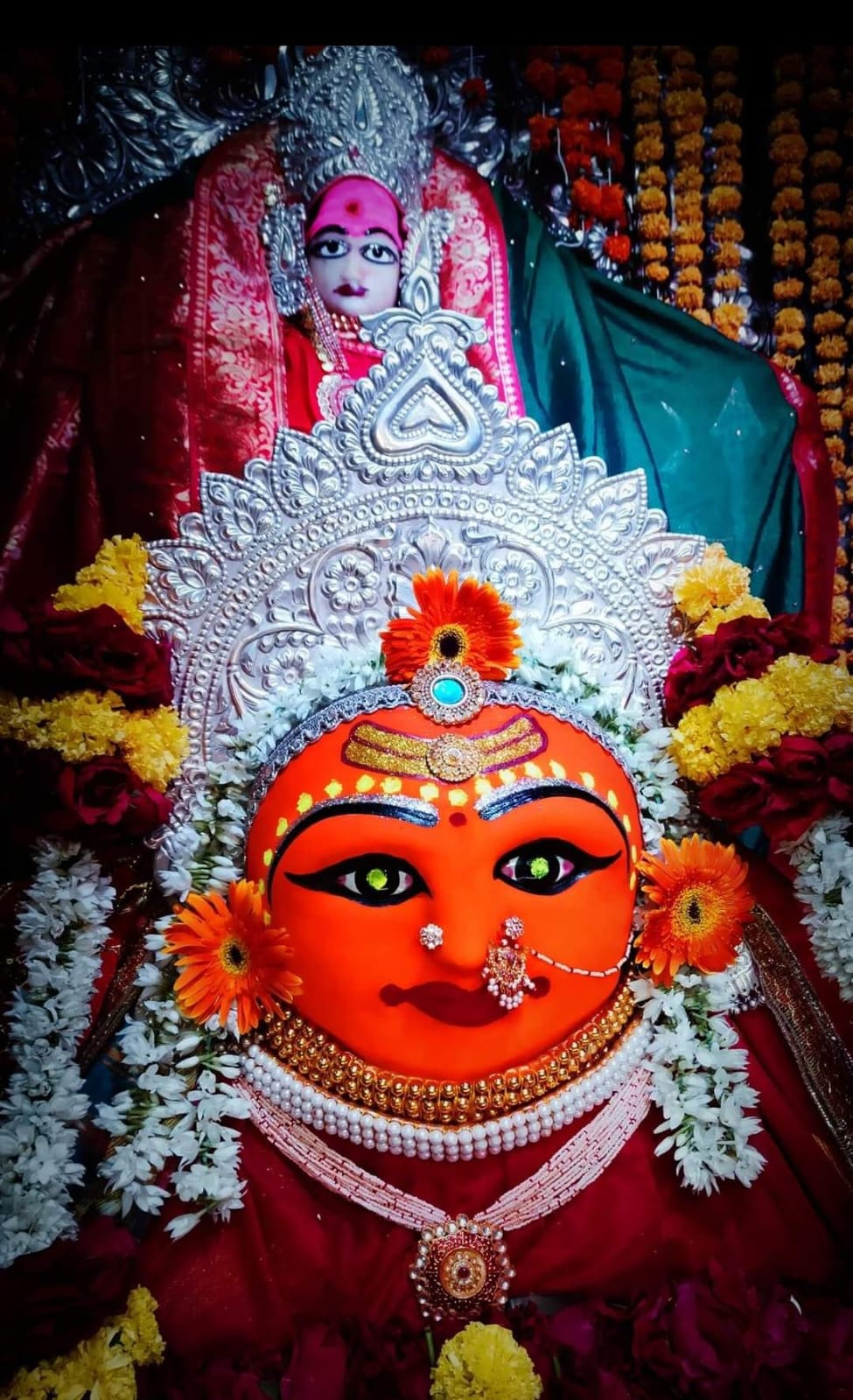 Live Darshan: हमारे साथ कीजिए देश और दुनिया के प्रमुख मंदिरों के लाइव दर्शन