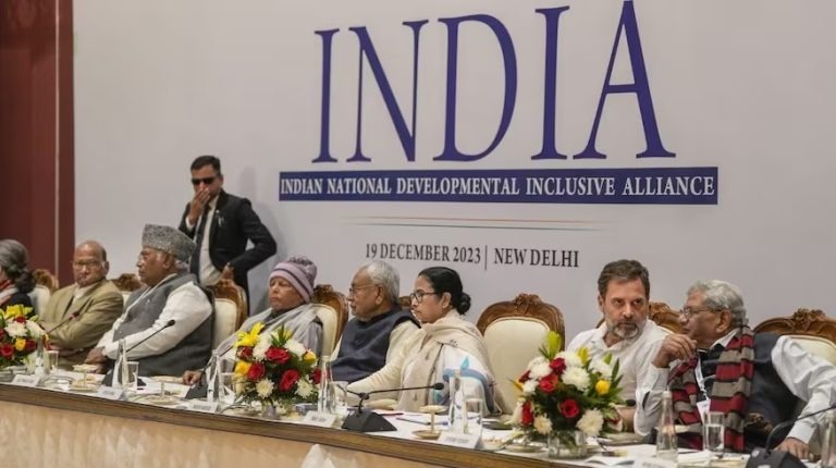 Breaking News: मल्लिकार्जुन खड़गे होंगे INDIA गठबंधन के पीएम कैंडिडेट, ममता ने आगे बढ़ाया नाम जिसके बाद केजरीवाल का मिला समर्थन