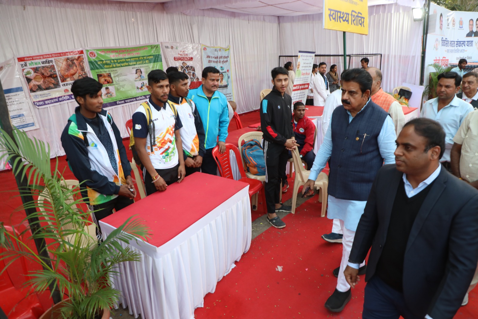 MP में हुआ 'विकसित भारत संकल्प यात्रा' का शुभारंभ, सांसद बोले- PM के नेतृत्व में भारत छू रहा है विकास के नए आयाम
