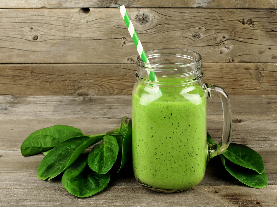 Spinach Juice: सर्दियों के मौसम में हर समस्या को दूर रखता है पालक का जूस, आज ही करें डाइट में शामिल