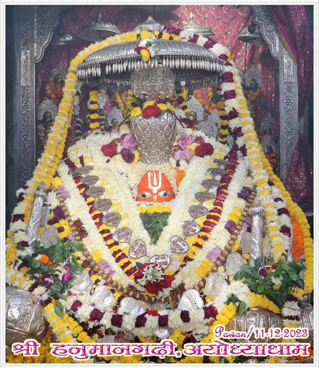 Live Darshan: हमारे साथ कीजिए देश और दुनिया के प्रमुख मंदिरों के लाइव दर्शन