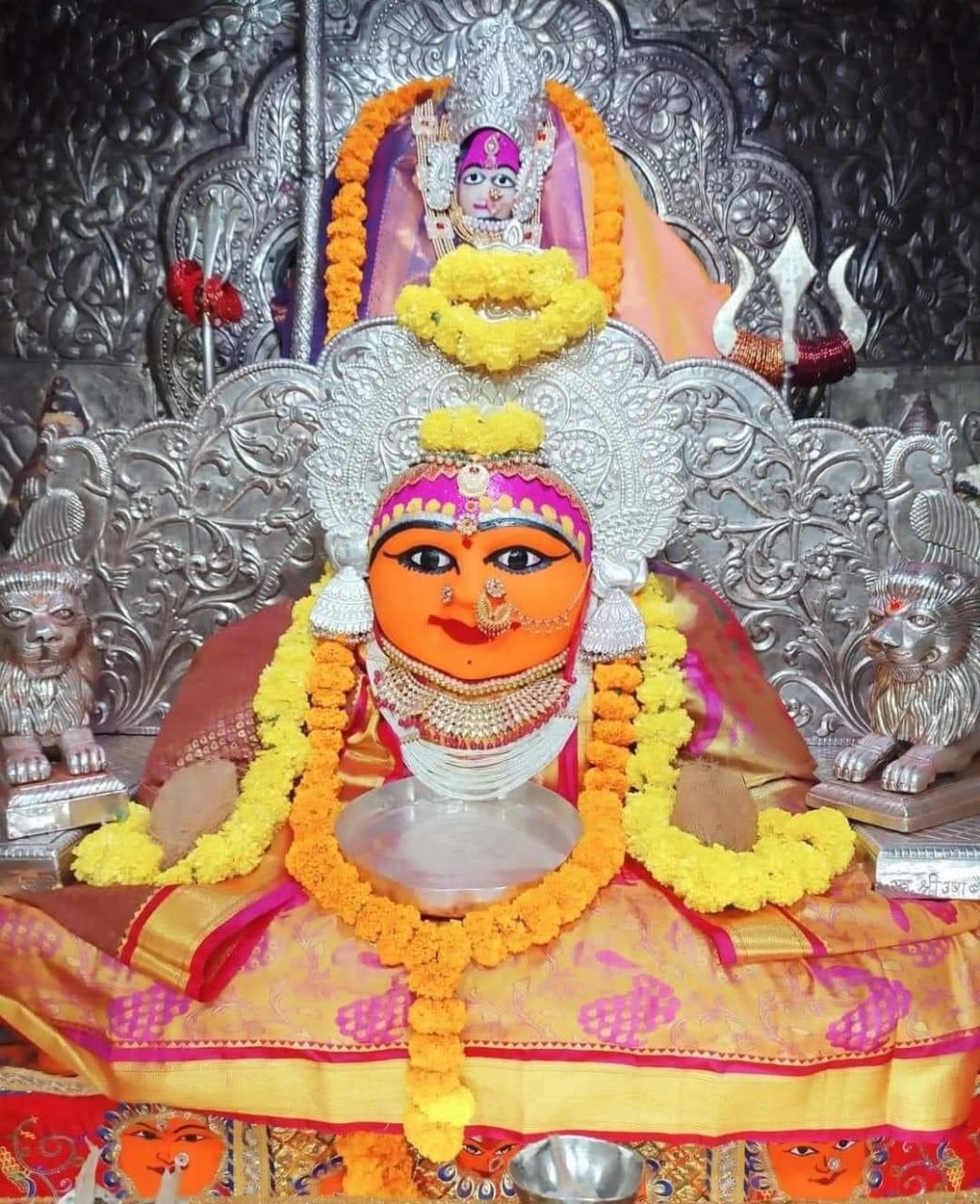 Live Darshan: हमारे साथ कीजिए देश और दुनिया के प्रमुख मंदिरों के लाइव दर्शन