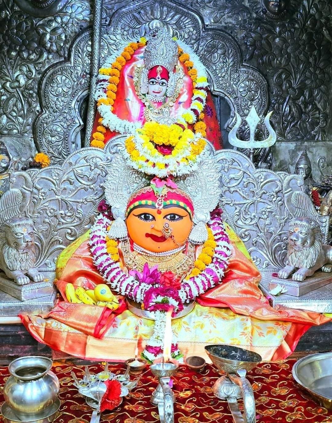 Live Darshan: हमारे साथ कीजिए देश और दुनिया के प्रमुख मंदिरों के लाइव दर्शन