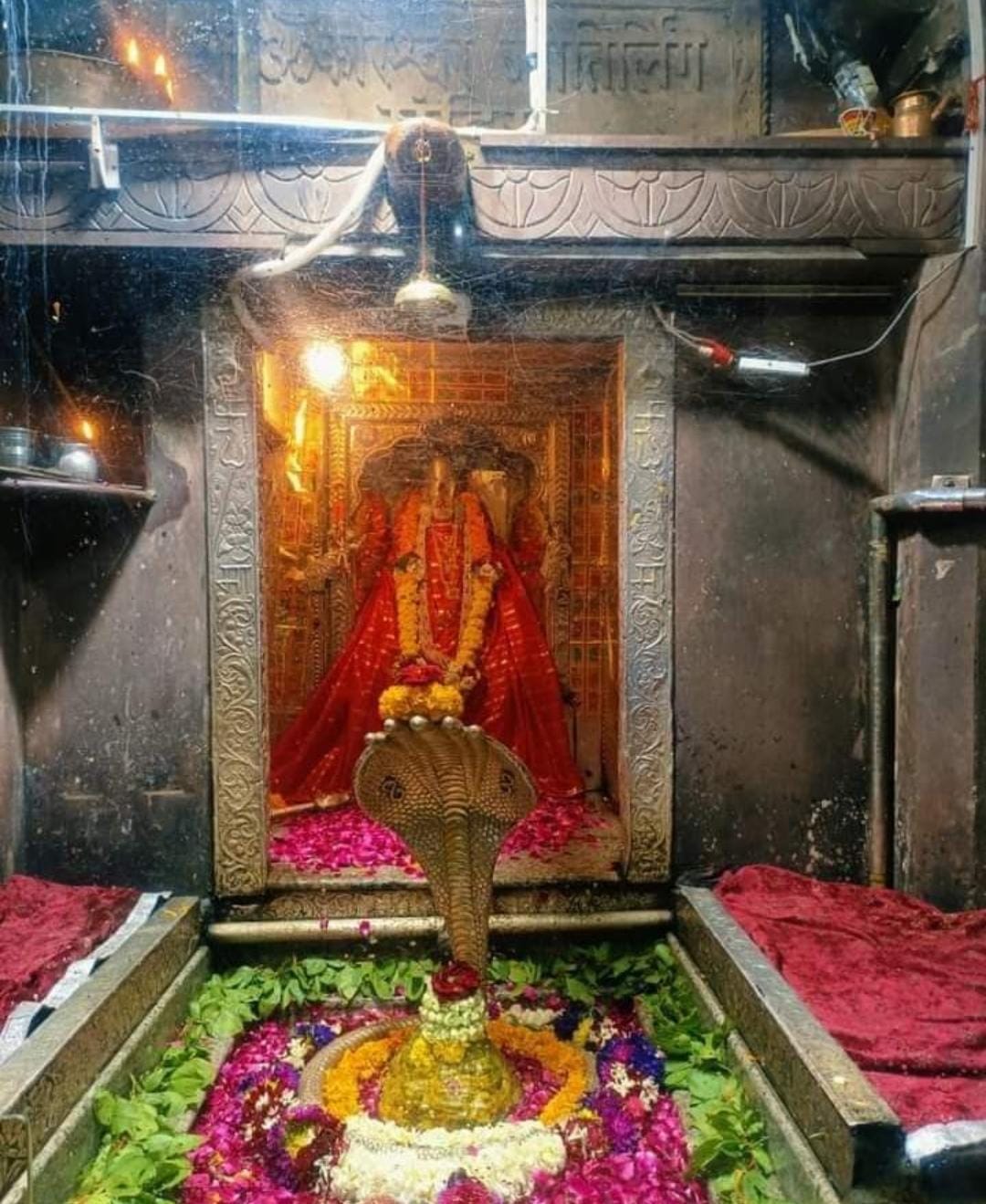 Live Darshan: हमारे साथ कीजिए देश और दुनिया के प्रमुख मंदिरों के लाइव दर्शन