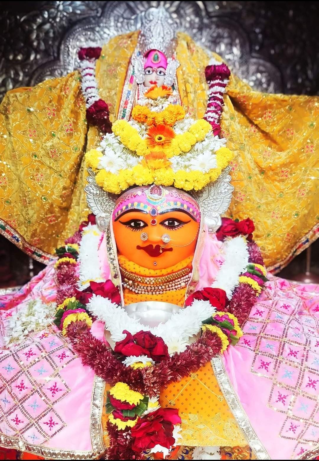 Live Darshan: हमारे साथ कीजिए देश और दुनिया के प्रमुख मंदिरों के लाइव दर्शन